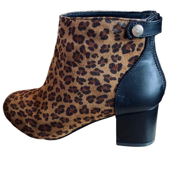 VIa Rosa Leopard print black camel Ankle Booties boots size 9 microsuede - Picture 2 of 8